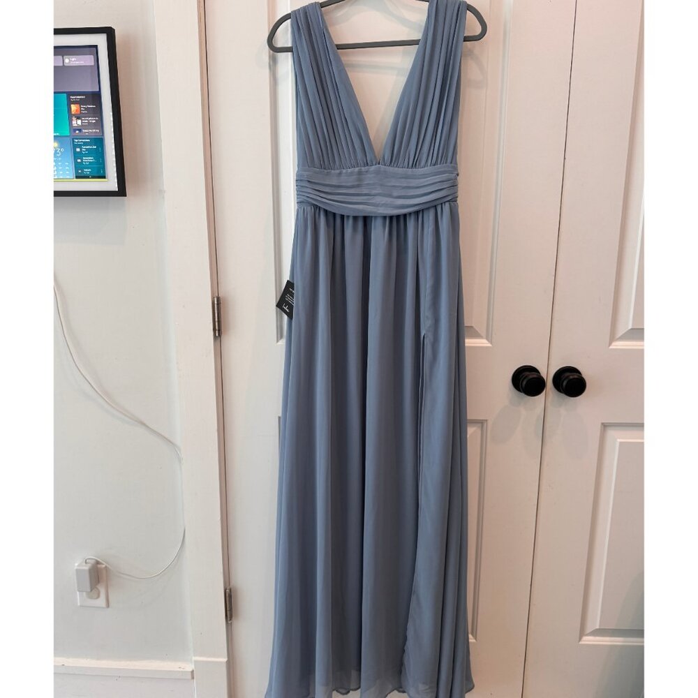 NWT Lulu's Light Blue V Heavenly Maxi Dress Retails $100 Size M